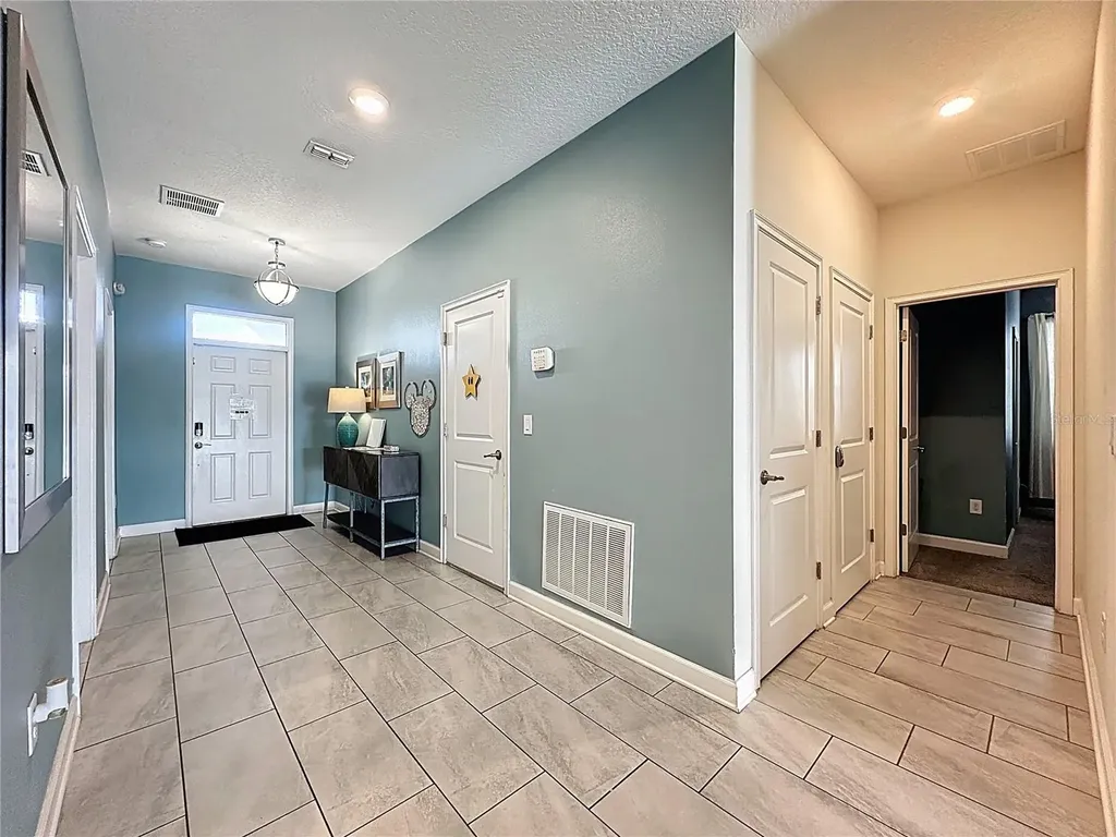 8906 Stinger Drive Davenport FL 33896