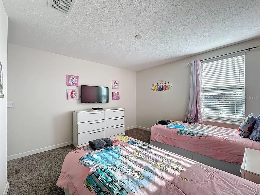 8906 Stinger Drive Davenport FL 33896