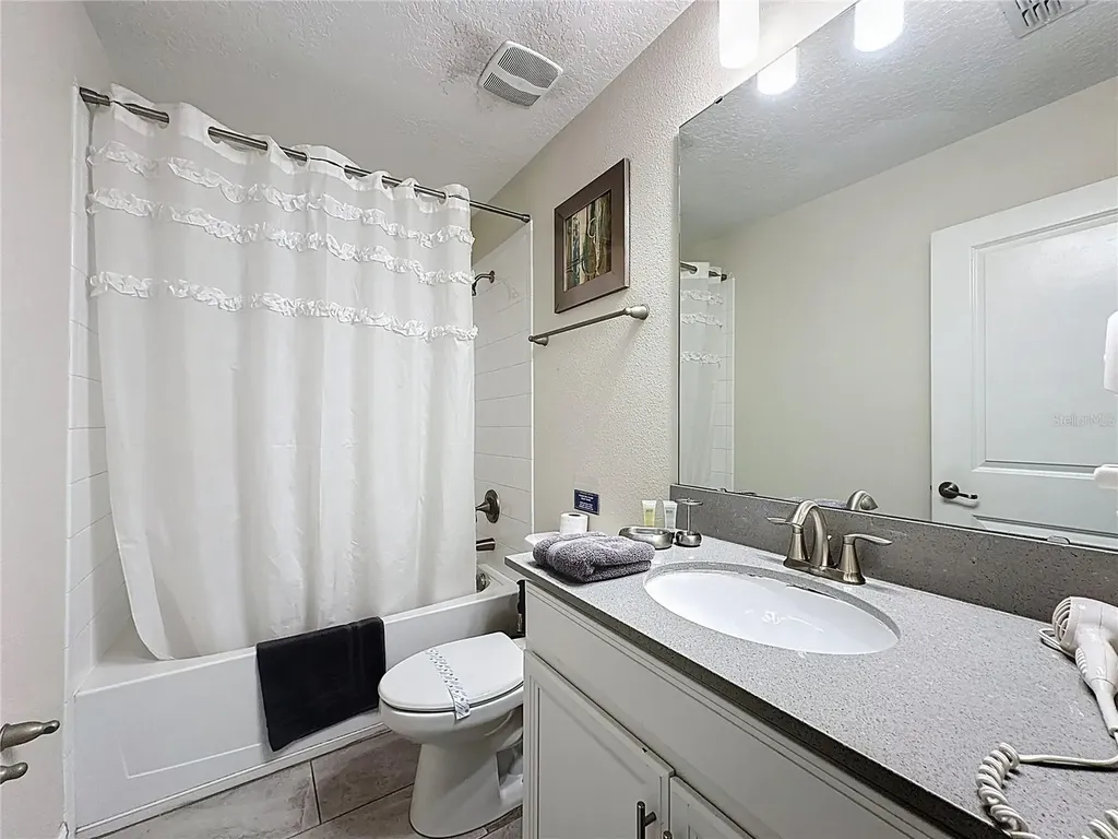 8906 Stinger Drive Davenport FL 33896