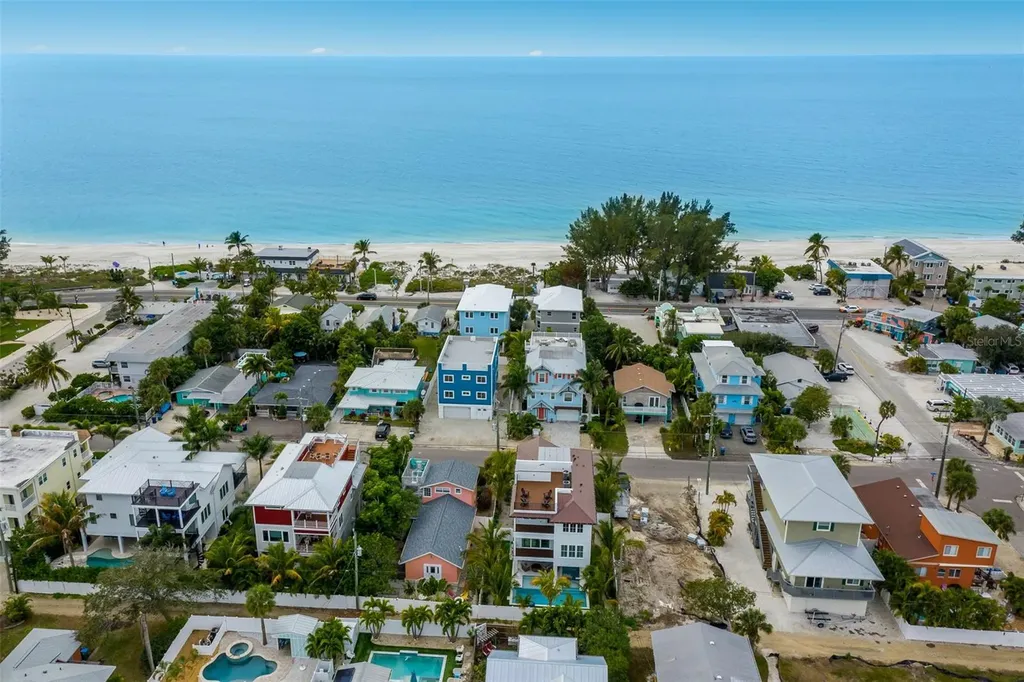 2213 Avenue C Bradenton Beach FL 34217