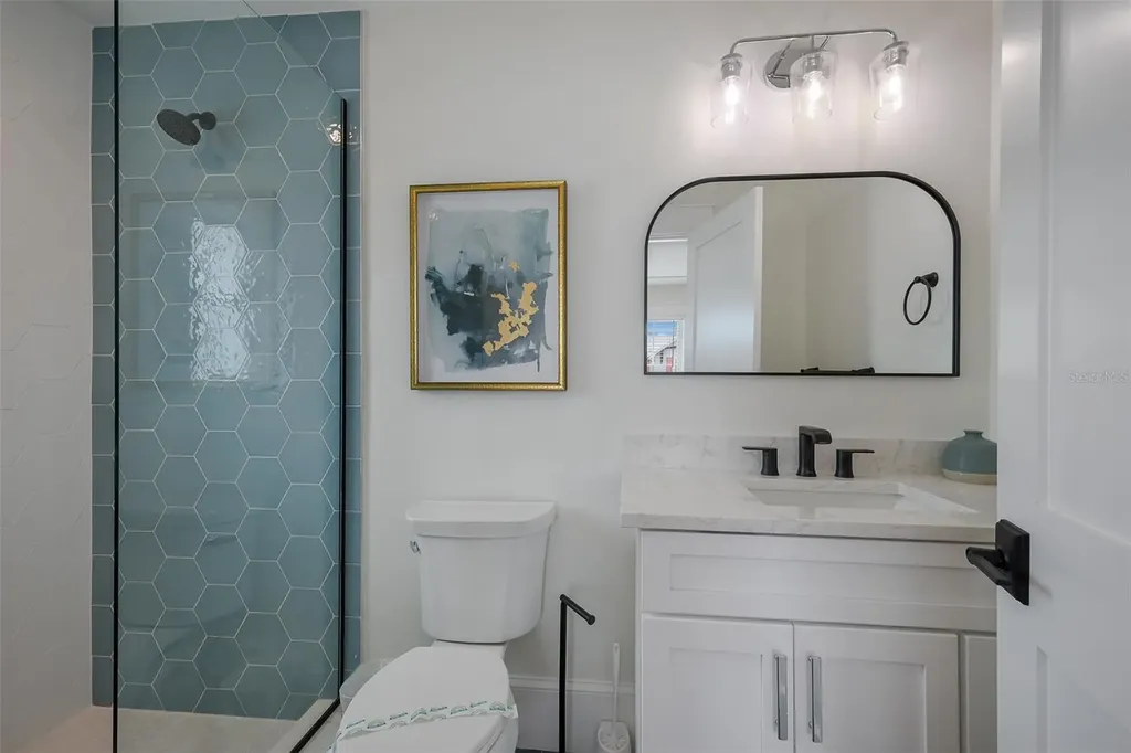 2213 Avenue C Bradenton Beach FL 34217