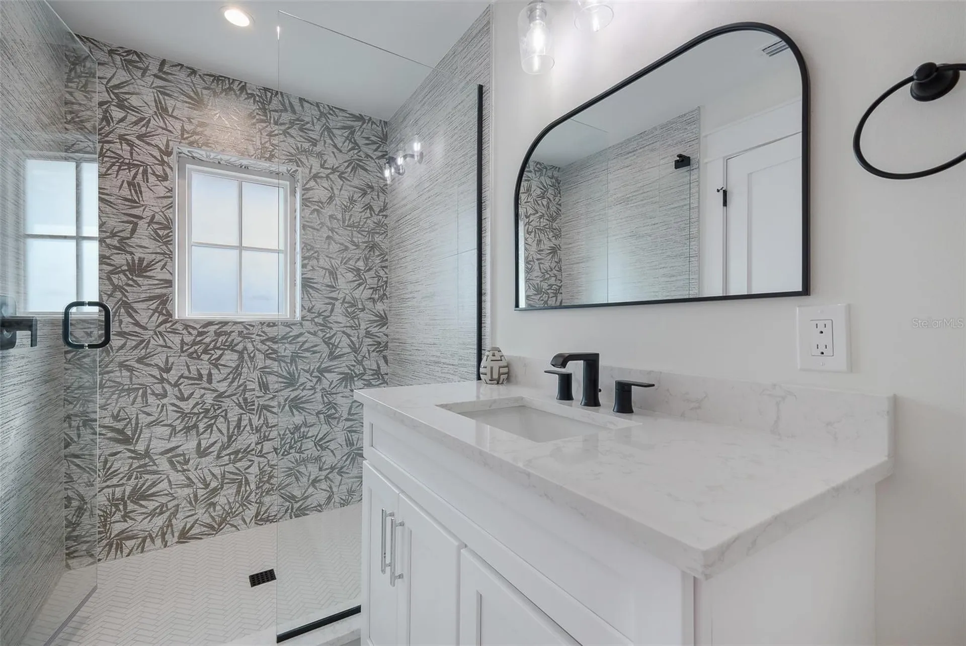 2213 Avenue C Bradenton Beach FL 34217