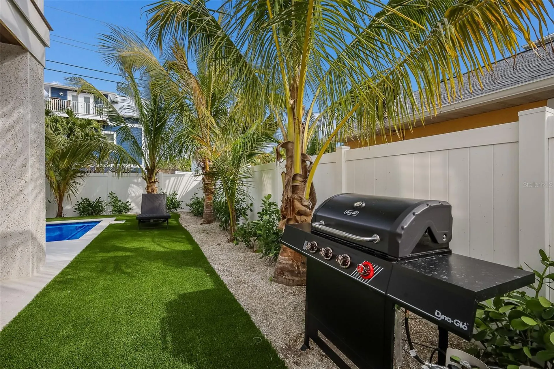 2213 Avenue C Bradenton Beach FL 34217