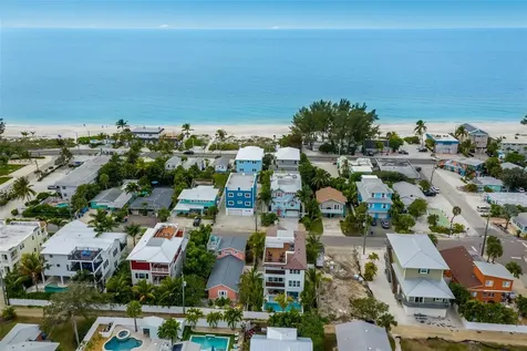 2213 Avenue C Bradenton Beach FL 34217