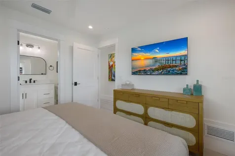 2213 Avenue C Bradenton Beach FL 34217