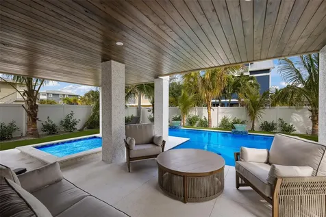 2213 Avenue C Bradenton Beach FL 34217