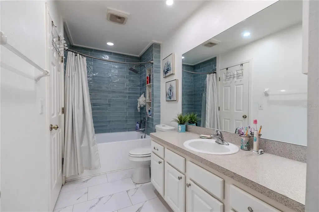 12245 Country White Circle Tampa FL 33635