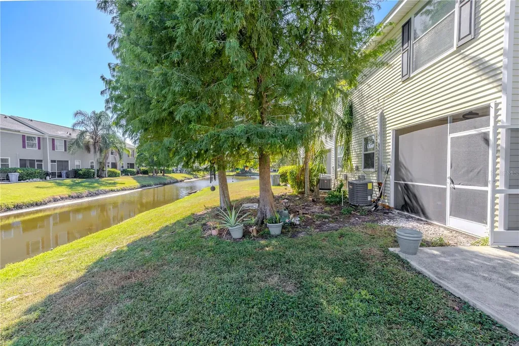 12245 Country White Circle Tampa FL 33635