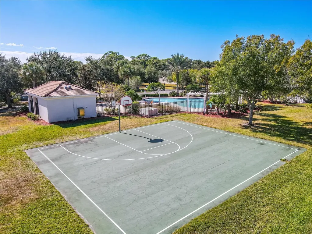 12245 Country White Circle Tampa FL 33635