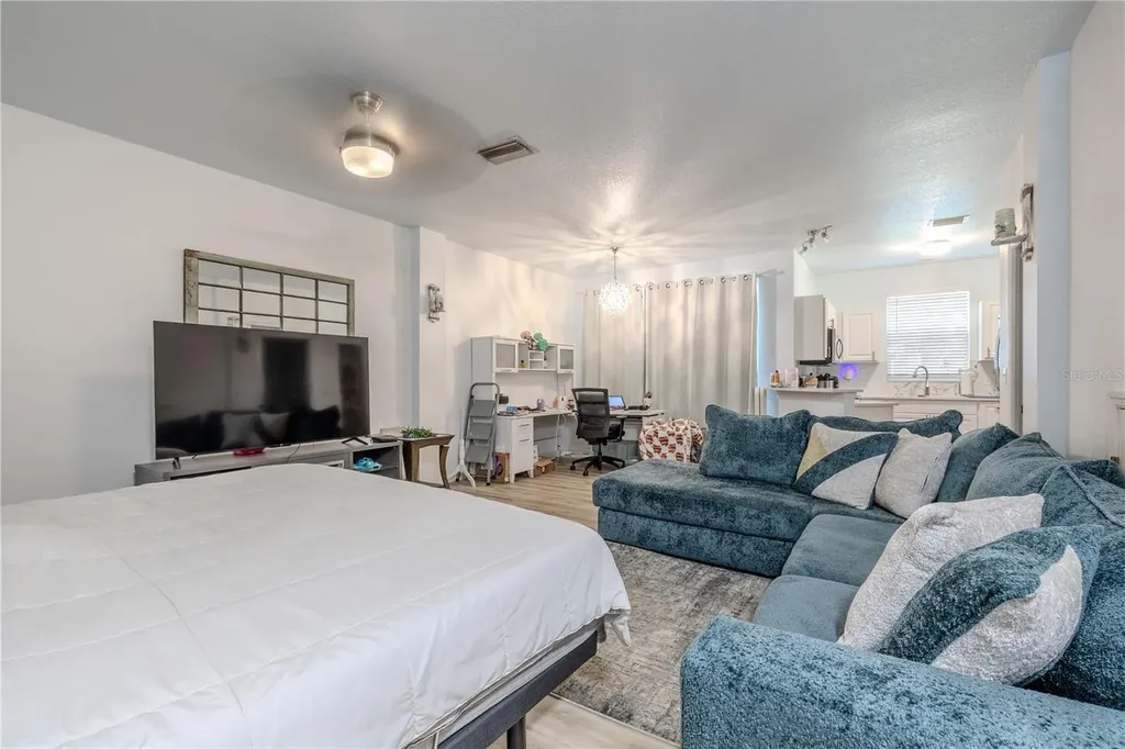 12245 Country White Circle Tampa FL 33635