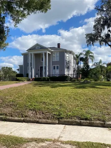 743 N Tuxedo Avenue Deland FL 32724