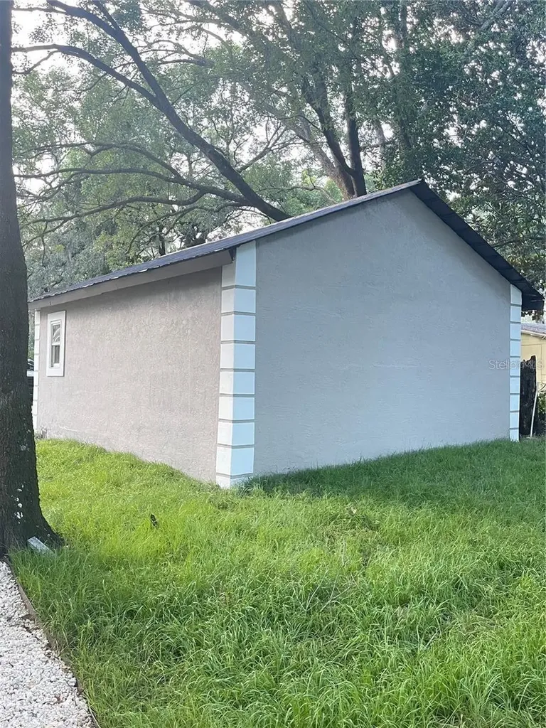 5320 Cherry Avenue Seffner FL 33584