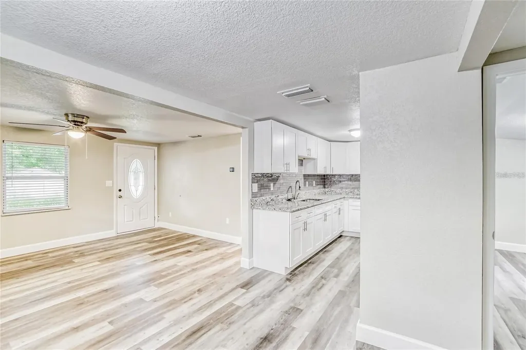 5320 Cherry Avenue Seffner FL 33584
