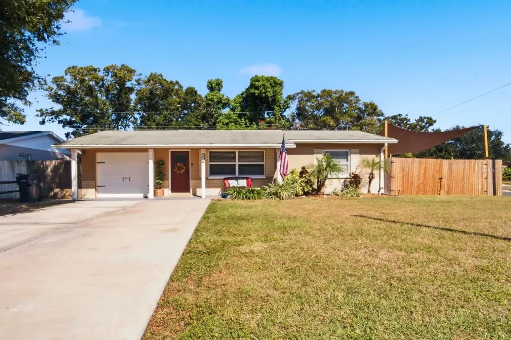 5515 57th Avenue N St Petersburg FL 33709