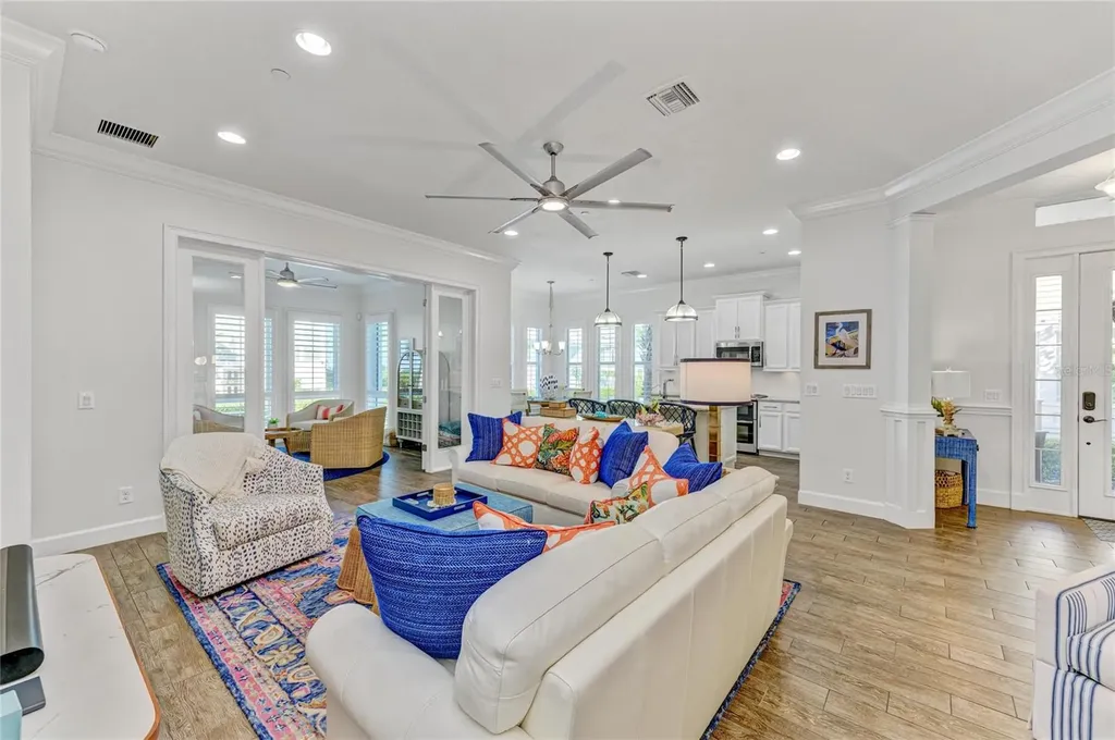 334 Castaway Cay Drive Bradenton FL 34209