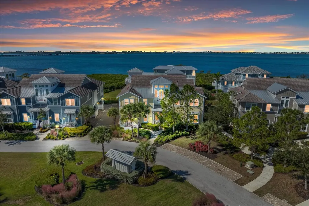334 Castaway Cay Drive Bradenton FL 34209