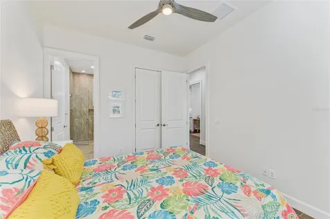 334 Castaway Cay Drive Bradenton FL 34209