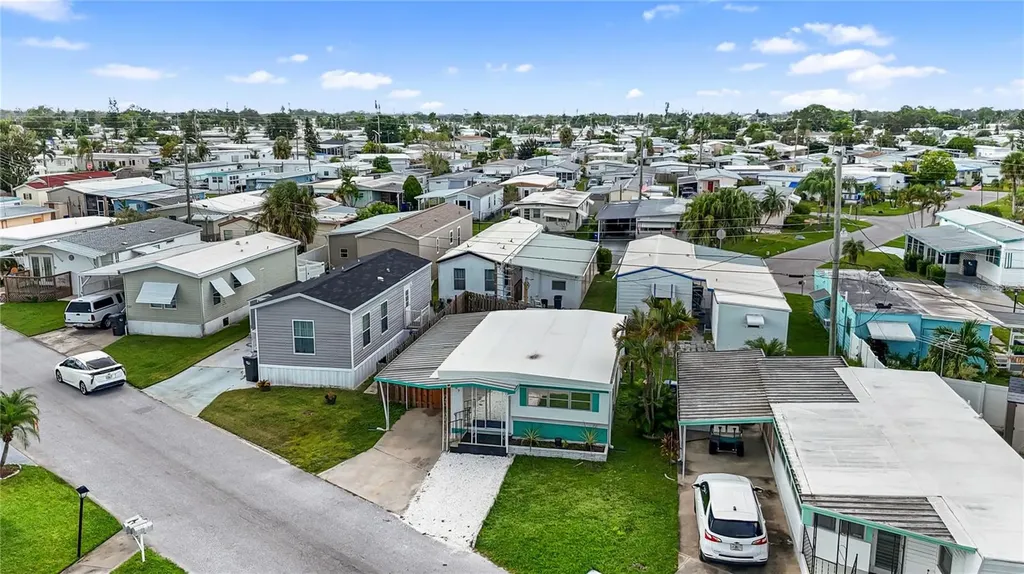 307 52nd Avenue Drive W Bradenton FL 34207