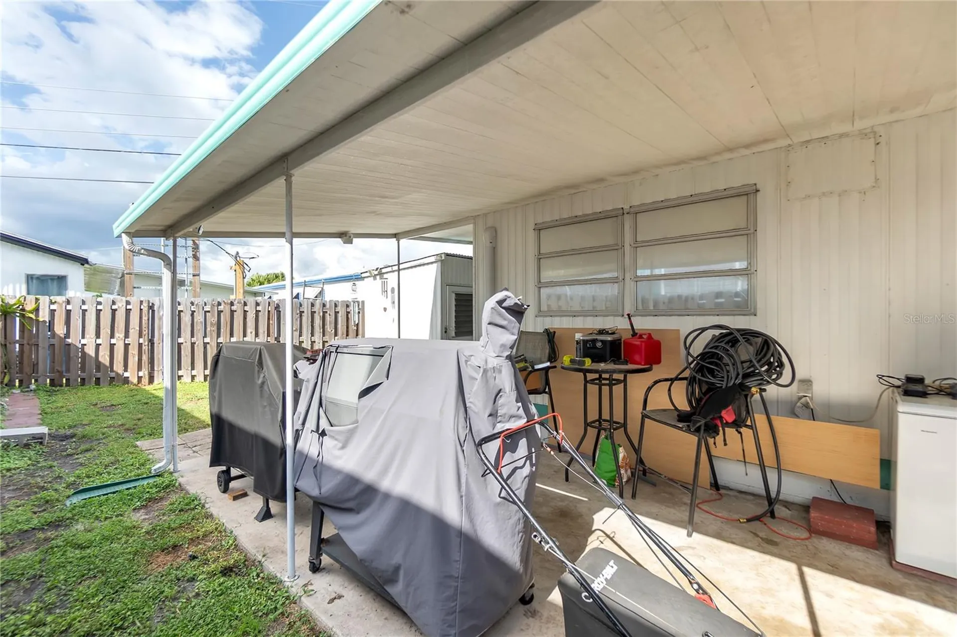 307 52nd Avenue Drive W Bradenton FL 34207