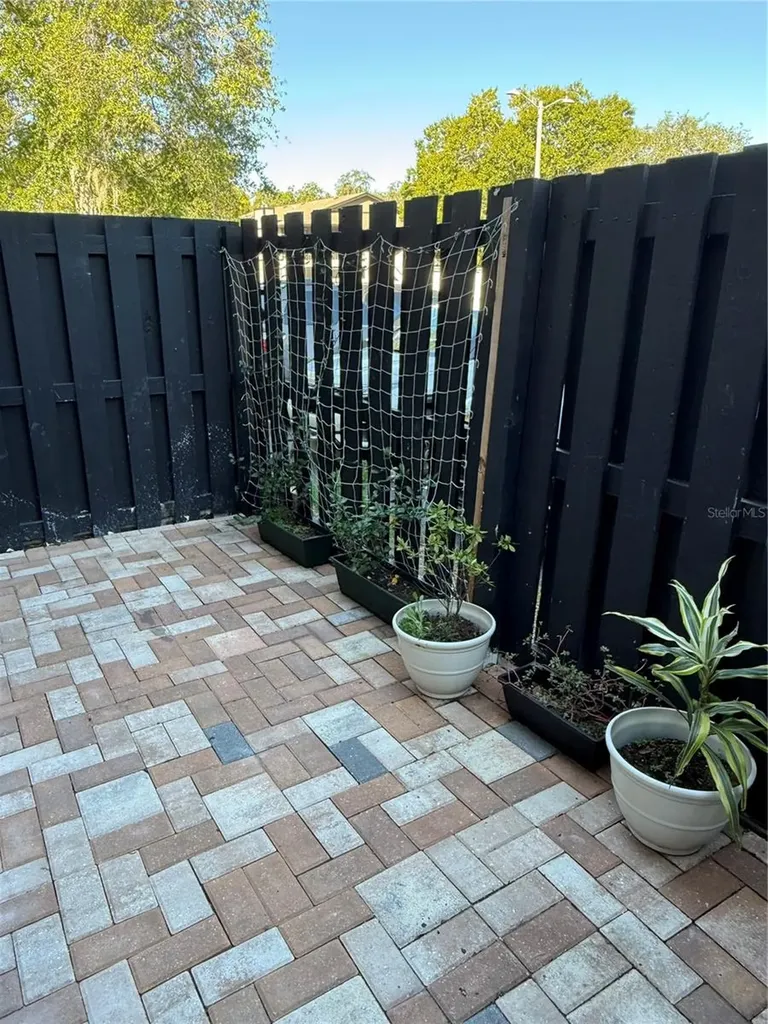 4025 Angel Oak Court Tampa FL 33613