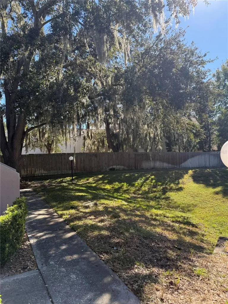 4025 Angel Oak Court Tampa FL 33613
