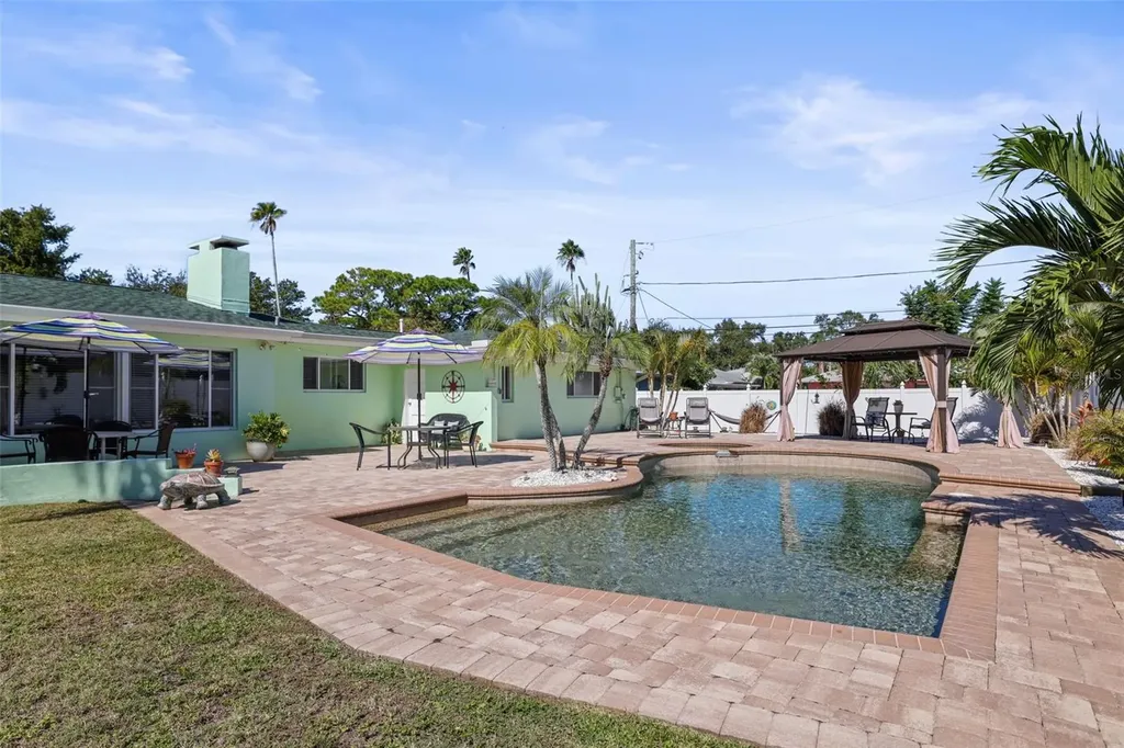 55 Valencia Drive Dunedin FL 34698