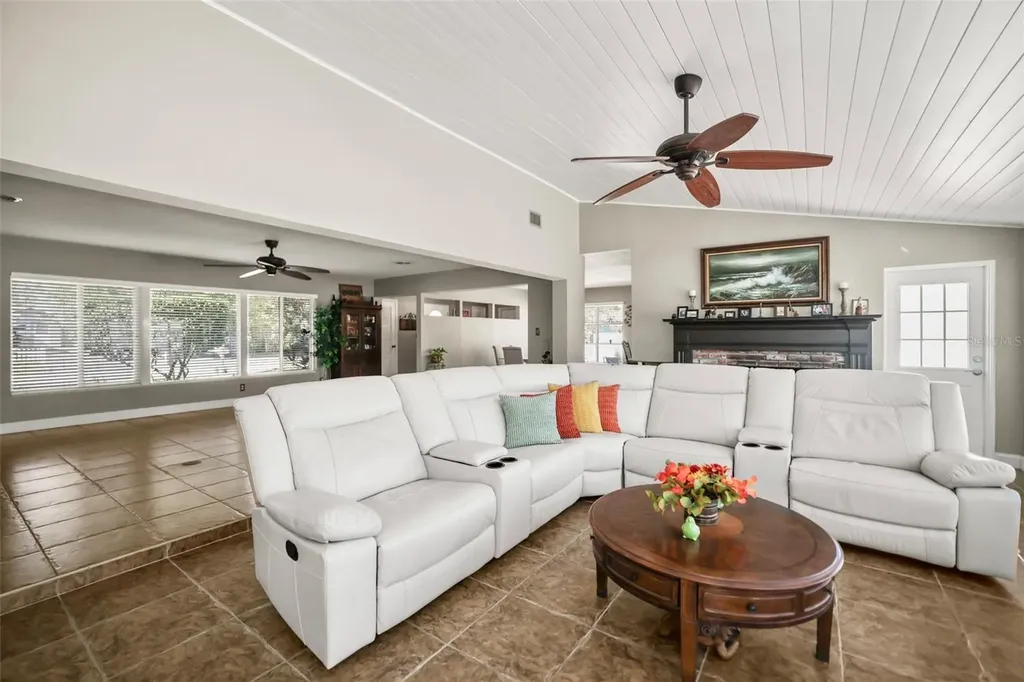 55 Valencia Drive Dunedin FL 34698