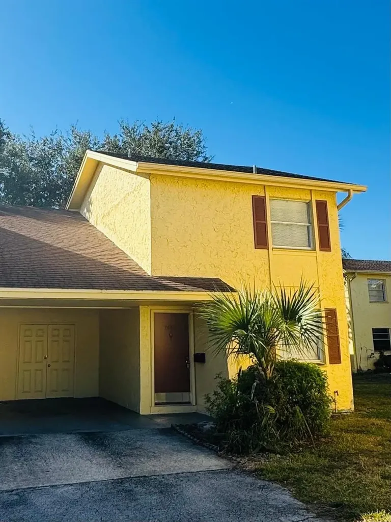 7604 La Mesita Court Tampa FL 33615