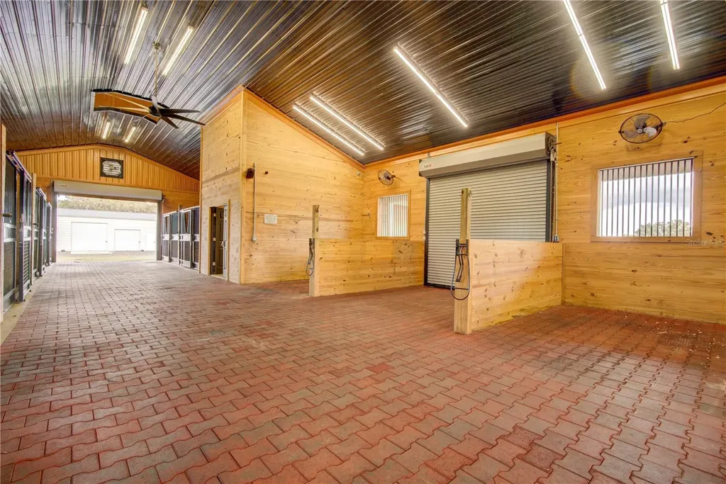 4991 SE 212th Court Morriston FL 32668