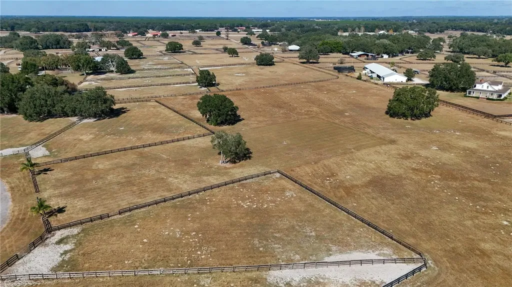 4991 SE 212th Court Morriston FL 32668