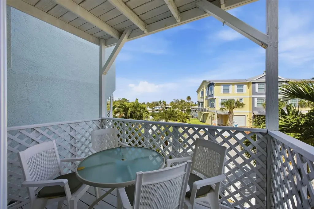 524 Garland Circle Indian Rocks Beach FL 33785