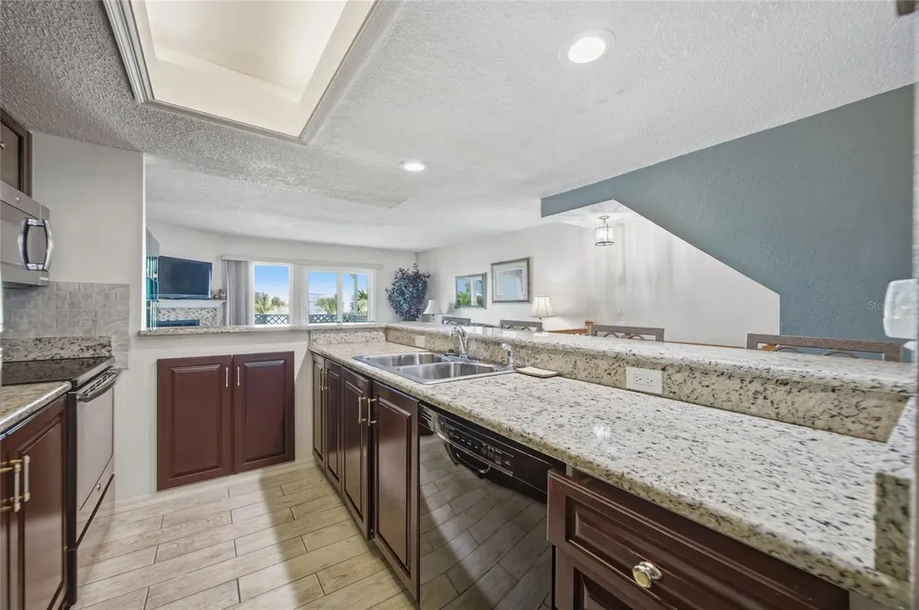 524 Garland Circle Indian Rocks Beach FL 33785