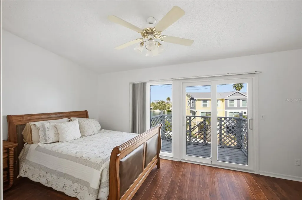 524 Garland Circle Indian Rocks Beach FL 33785