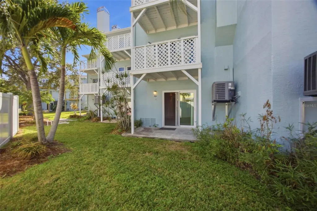 524 Garland Circle Indian Rocks Beach FL 33785