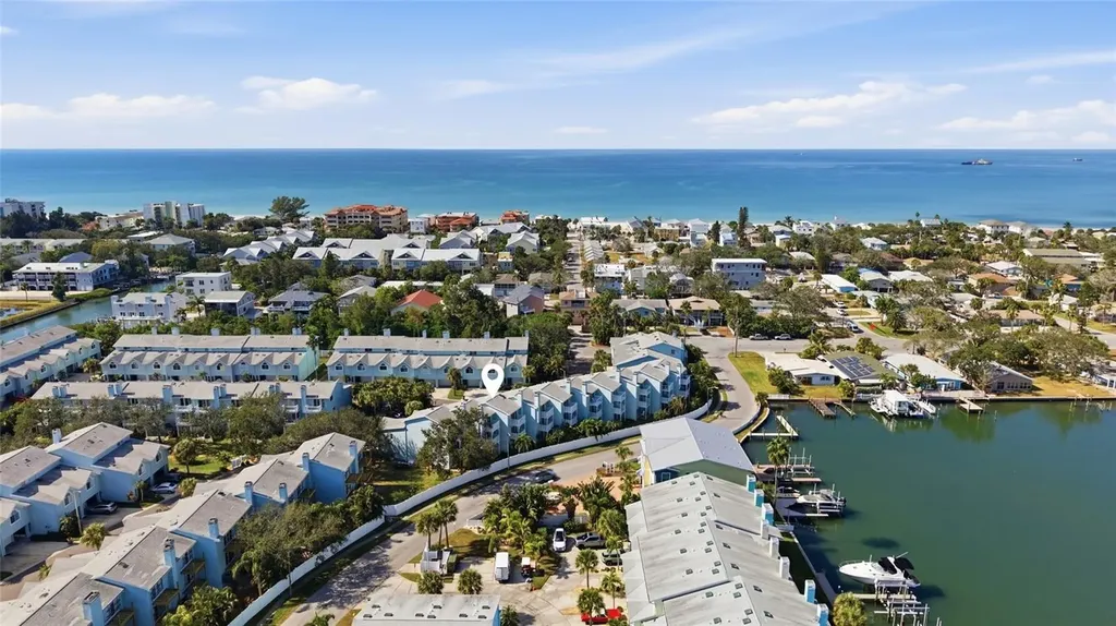 524 Garland Circle Indian Rocks Beach FL 33785