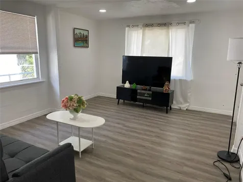 3950 45th Avenue N St Petersburg FL 33714