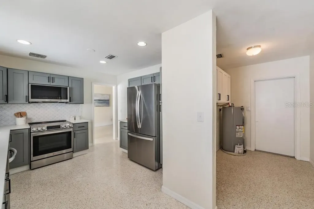 11305 5th Street E Treasure Island FL 33706