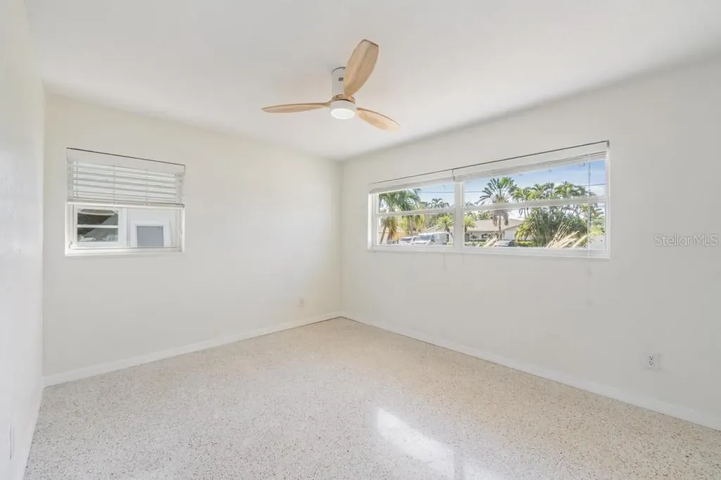 11305 5th Street E Treasure Island FL 33706