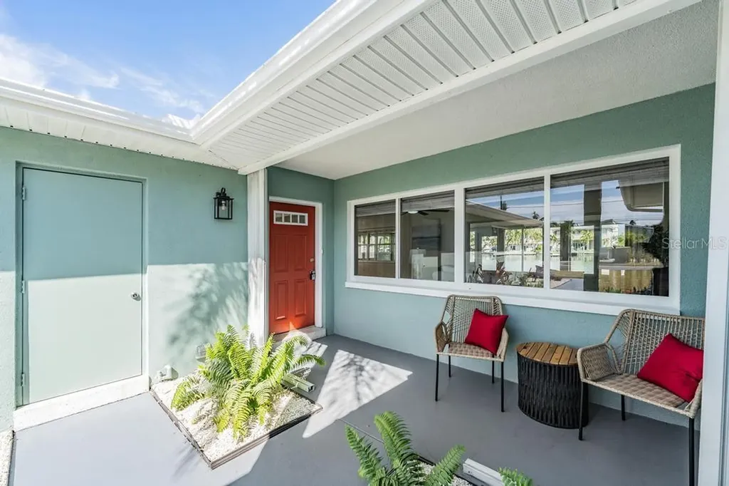 11305 5th Street E Treasure Island FL 33706