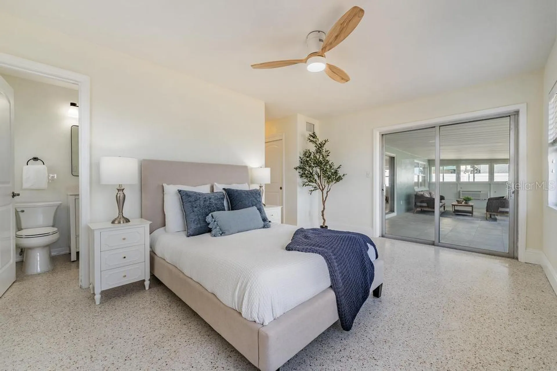11305 5th Street E Treasure Island FL 33706