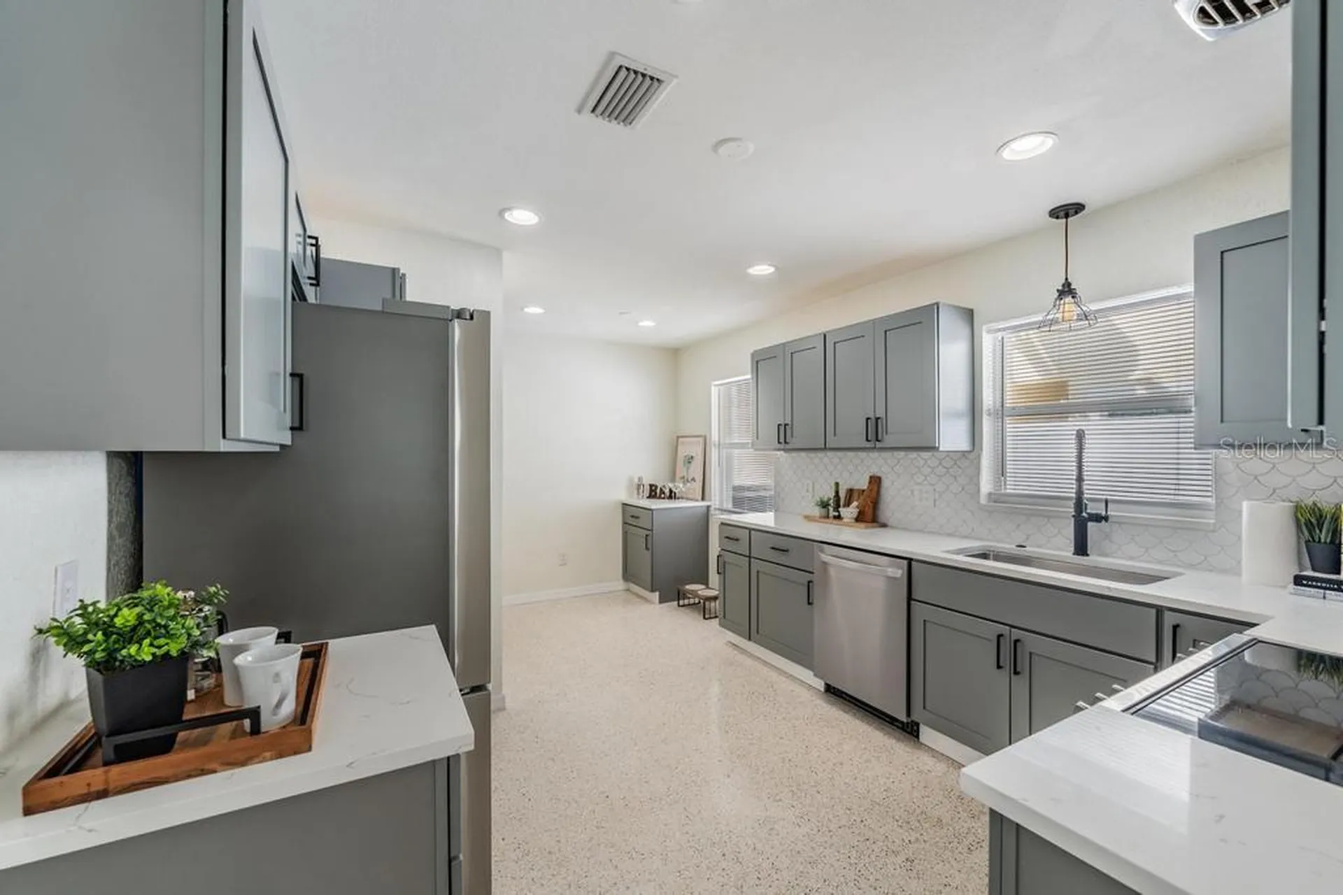 11305 5th Street E Treasure Island FL 33706