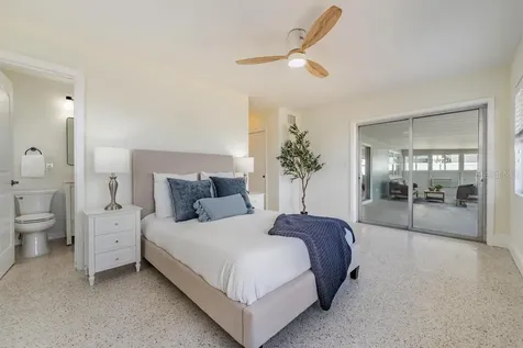11305 5th Street E Treasure Island FL 33706