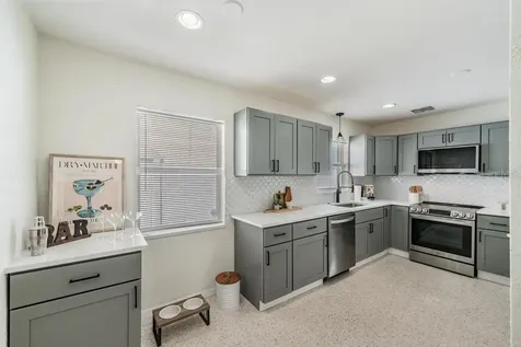 11305 5th Street E Treasure Island FL 33706