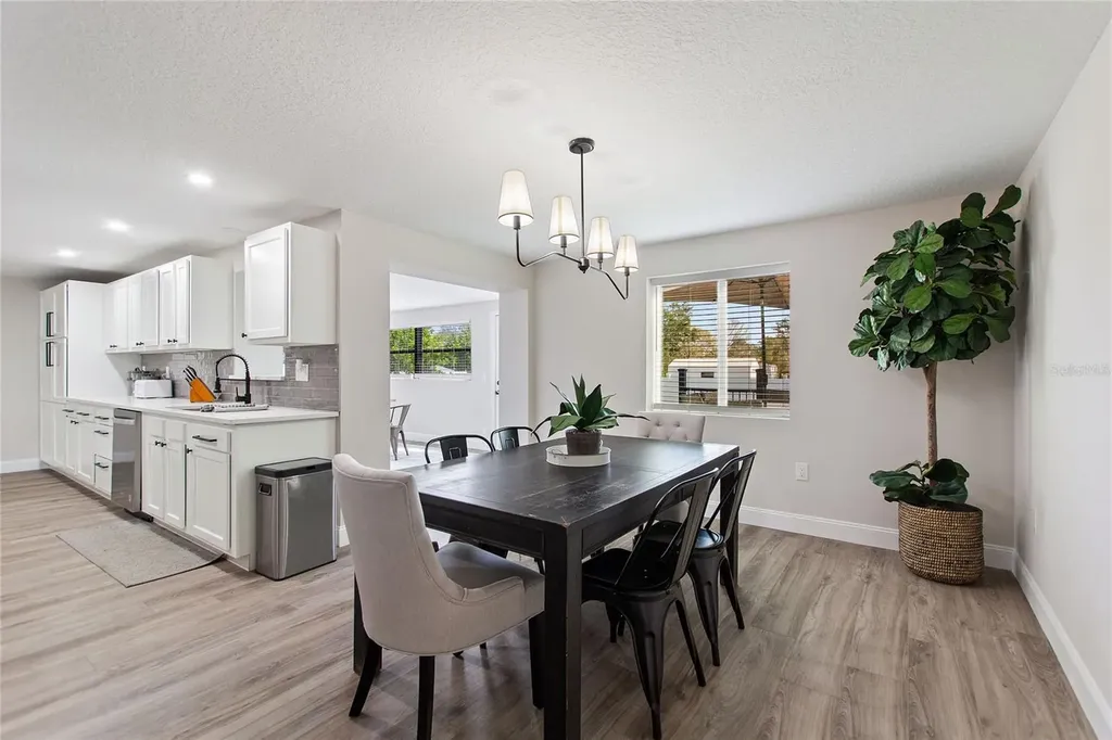 2054 Racimo Drive Sarasota FL 34240