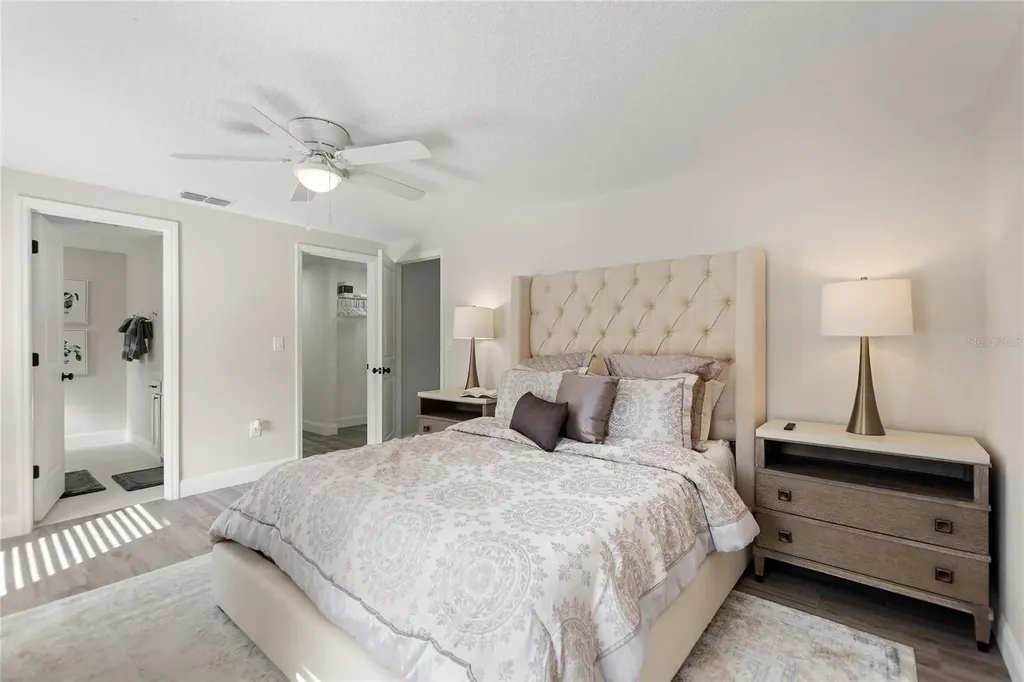 2054 Racimo Drive Sarasota FL 34240