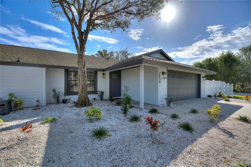 2054 Racimo Drive Sarasota FL 34240