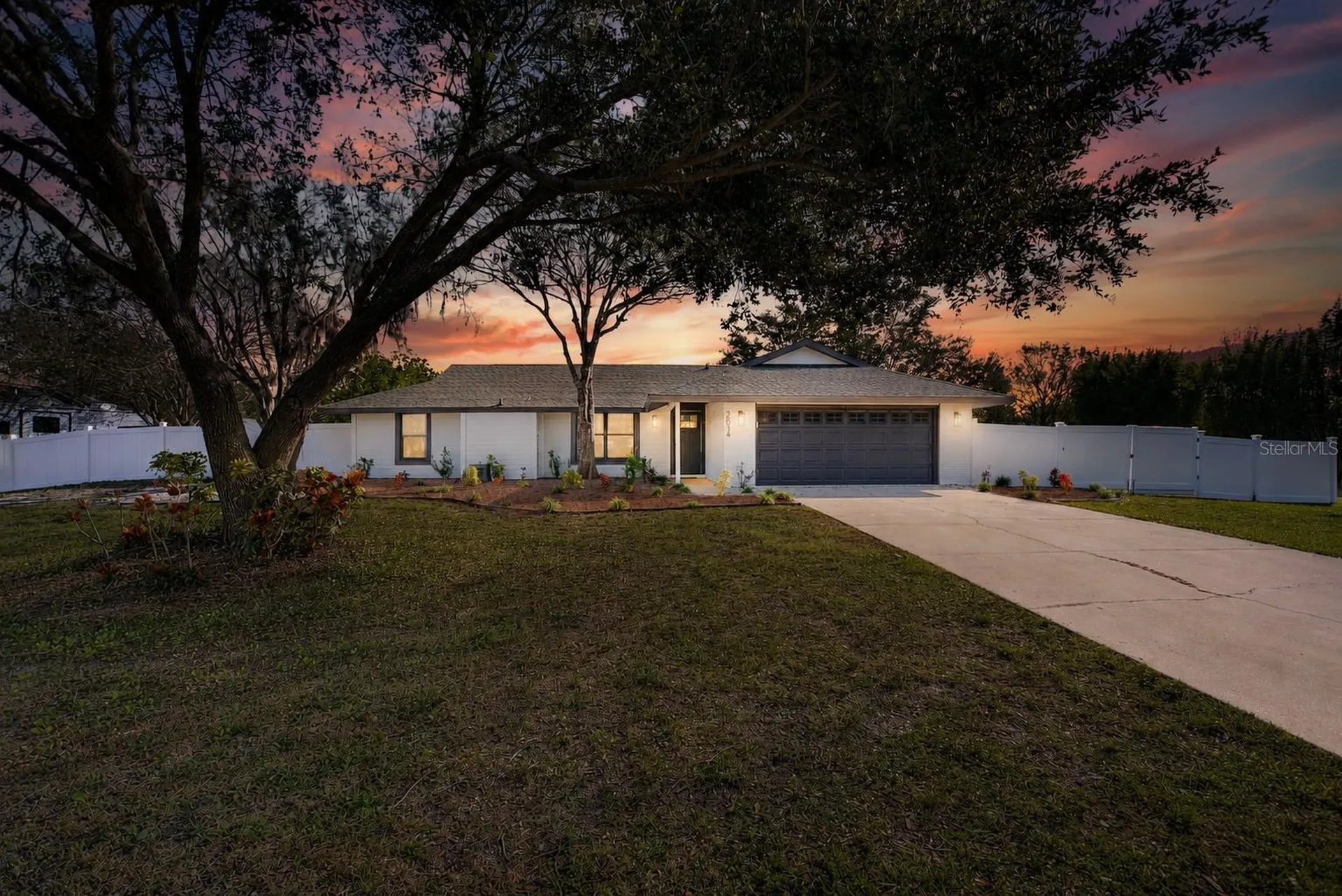 2054 Racimo Drive Sarasota FL 34240