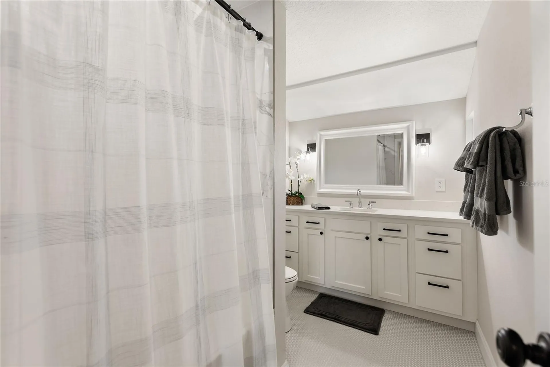 2054 Racimo Drive Sarasota FL 34240