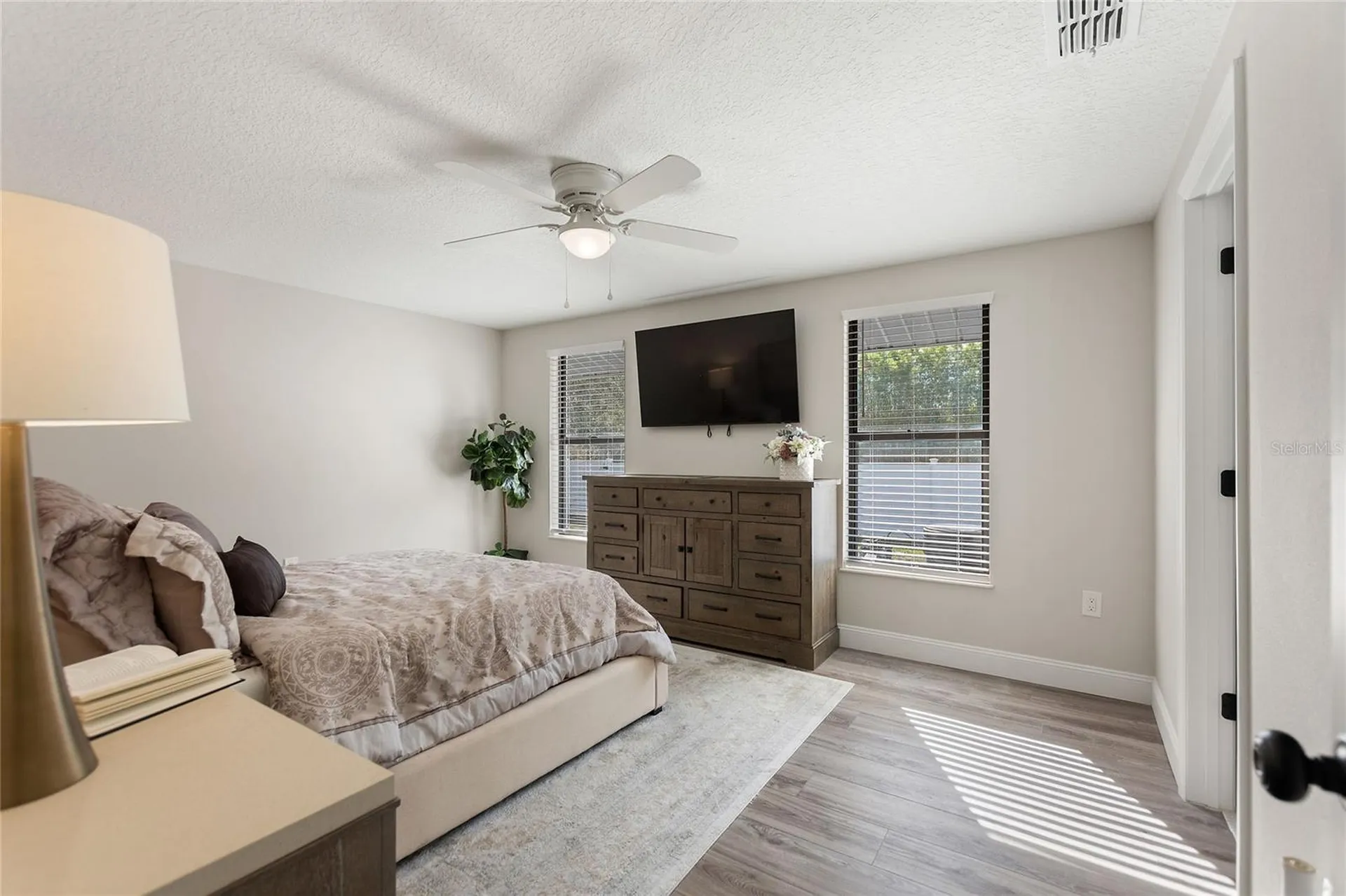 2054 Racimo Drive Sarasota FL 34240