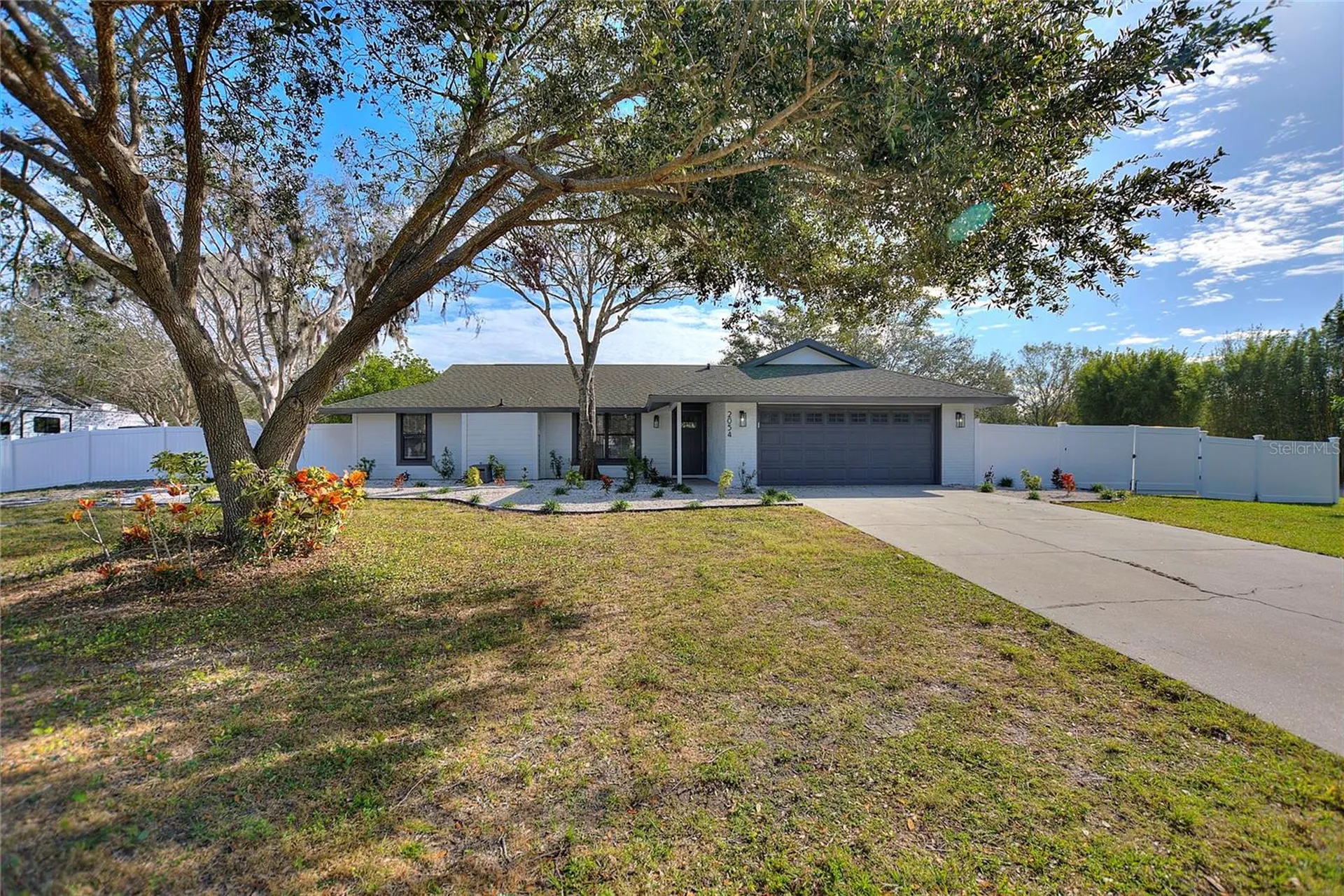 2054 Racimo Drive Sarasota FL 34240